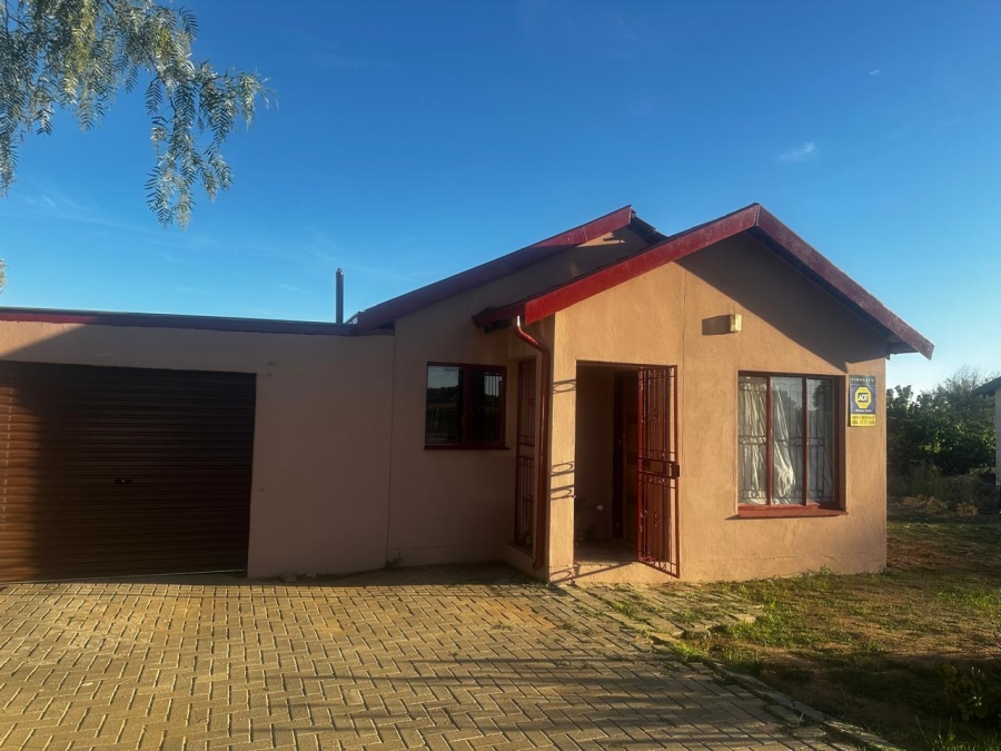 3 Bedroom Property for Sale in Lourierpark Free State